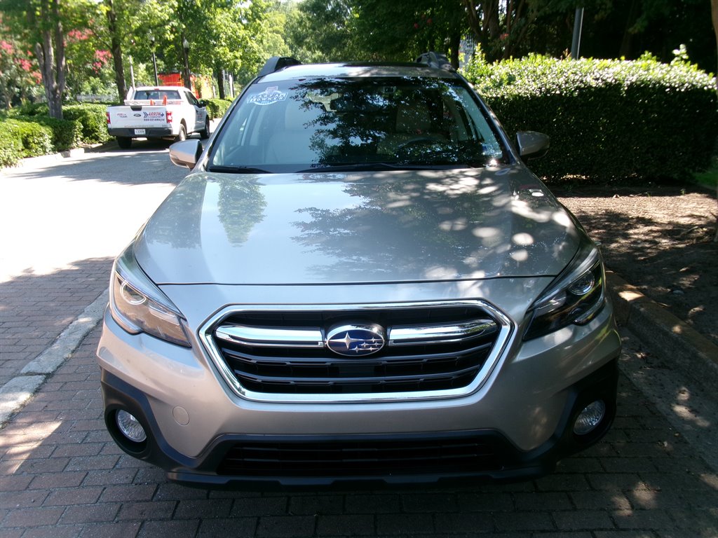 2018 Subaru Outback - $14,995