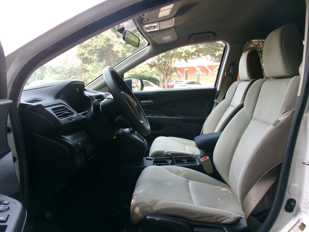 2015 Honda CR-V - $14,995
