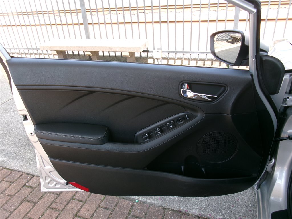 2014 Kia Forte - $9,995