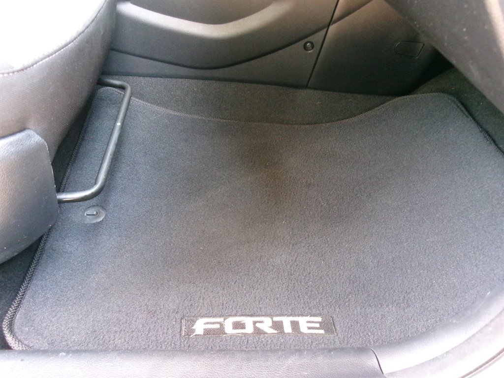 2014 Kia Forte - $9,995