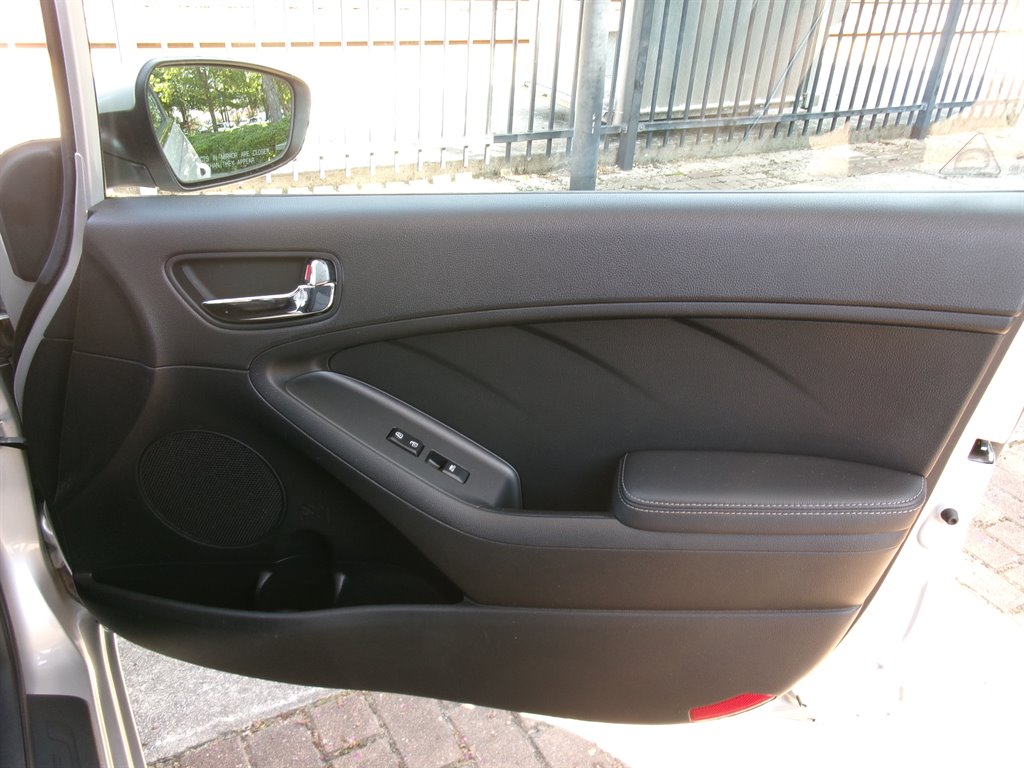 2014 Kia Forte - $9,995