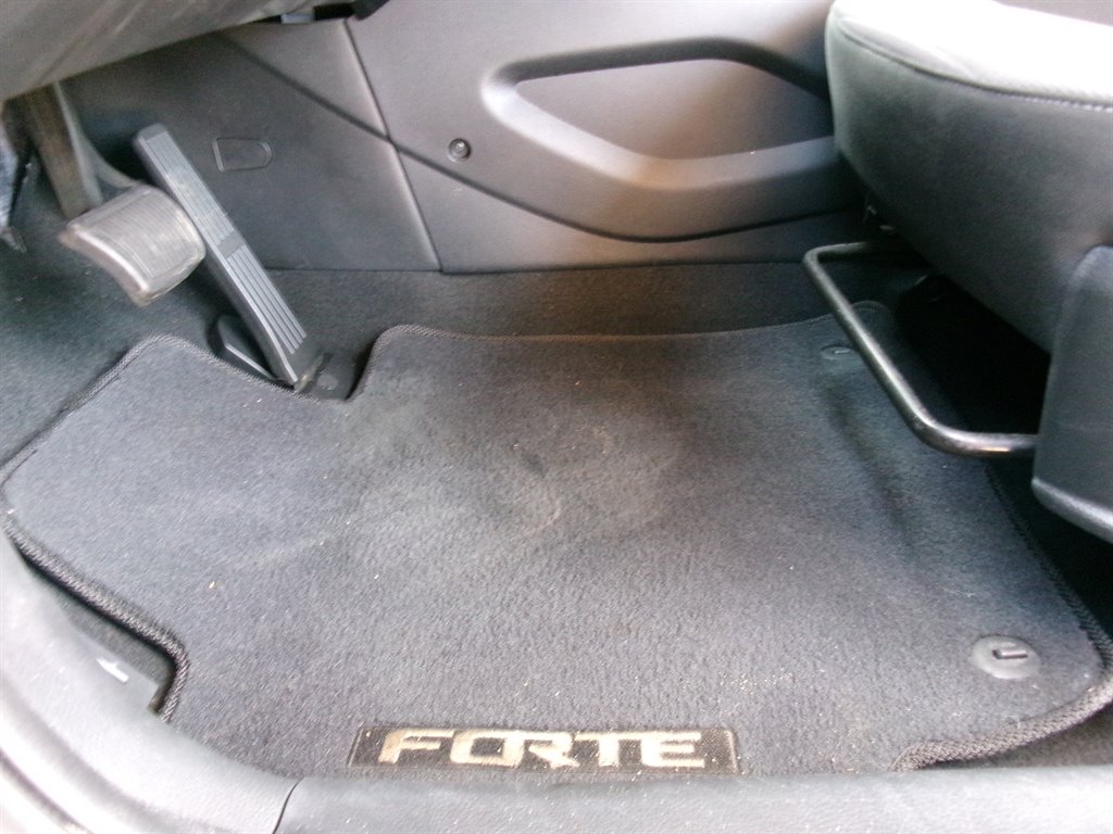 2014 Kia Forte - $9,995