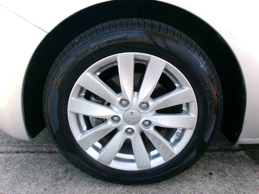 2014 Kia Forte - $9,995
