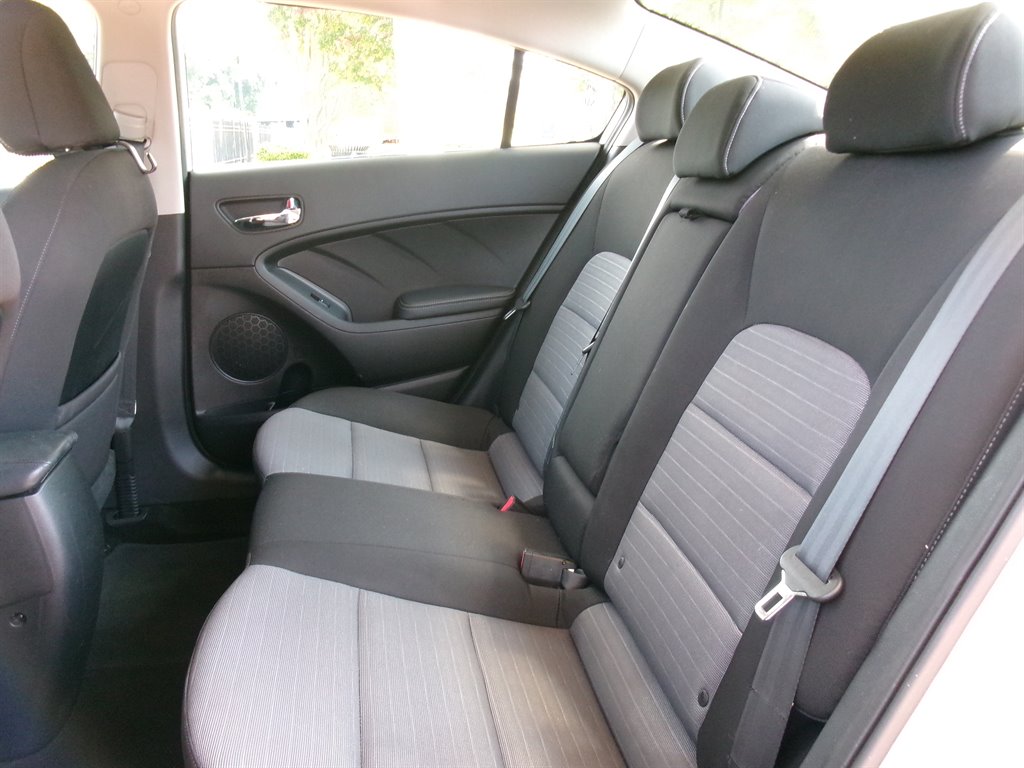 2014 Kia Forte - $9,995