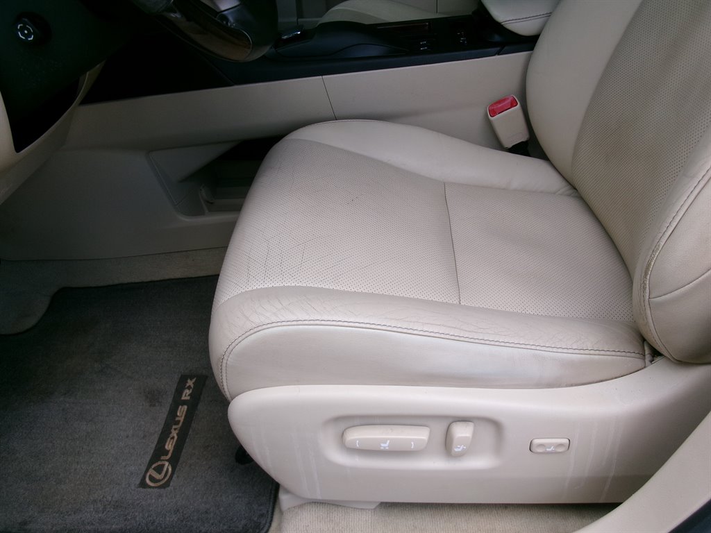2013 Lexus RX - $15,995