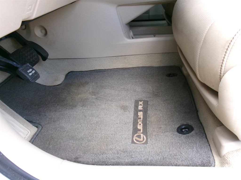 2013 Lexus RX - $15,995