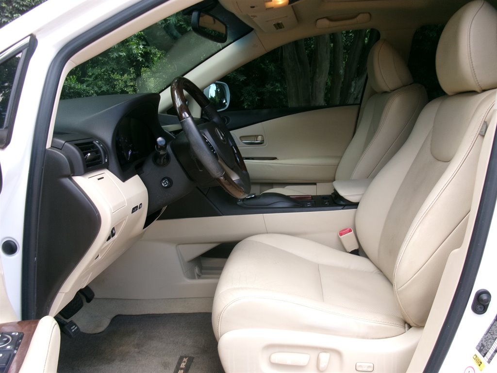 2013 Lexus RX - $15,995