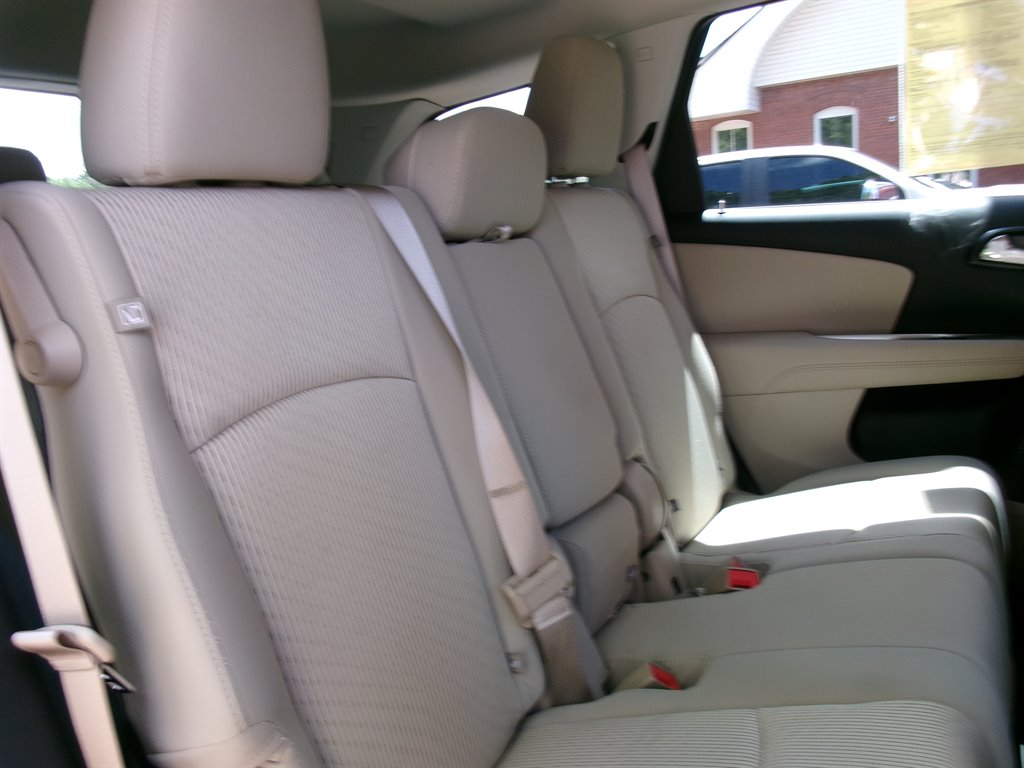 2018 Dodge Journey - $16,995