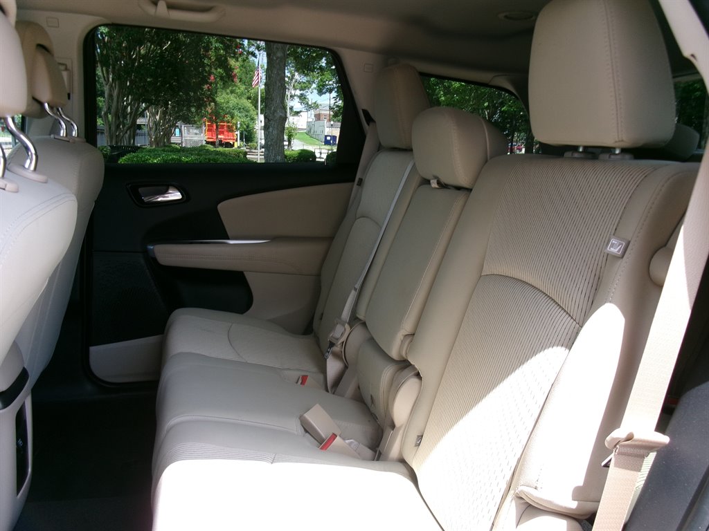 2018 Dodge Journey - $16,995