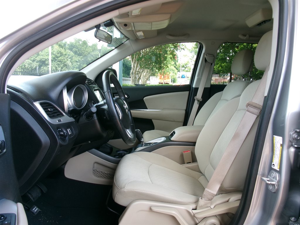 2018 Dodge Journey - $16,995