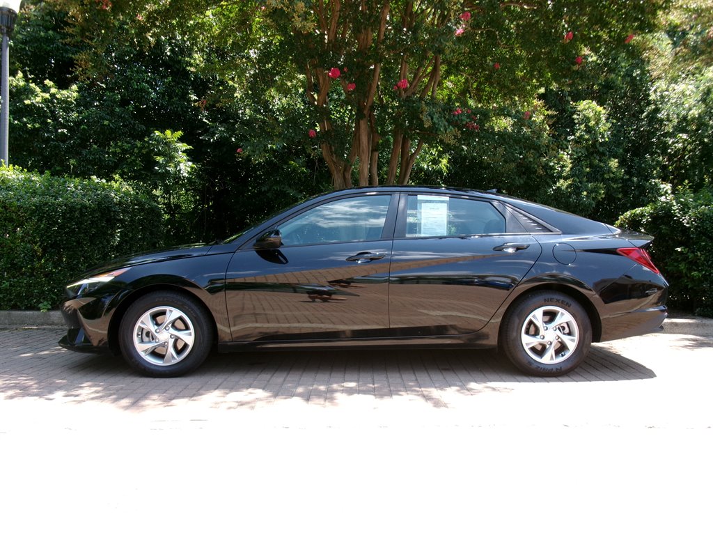 2023 Hyundai Elantra - $15,995
