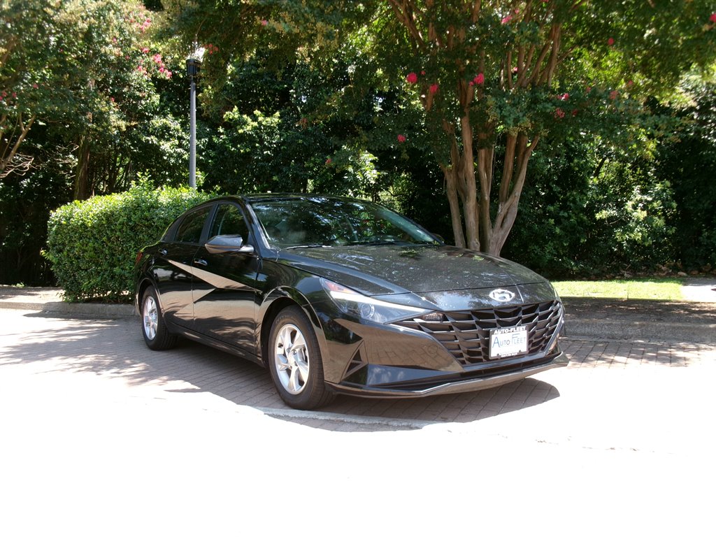 2023 Hyundai Elantra - $15,995
