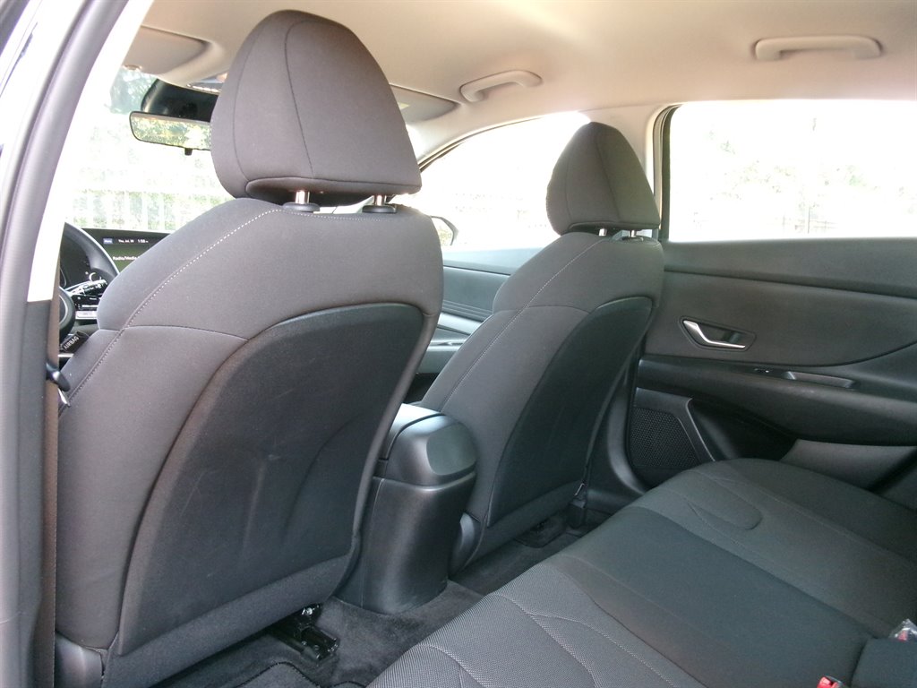 2023 Hyundai Elantra - $15,995