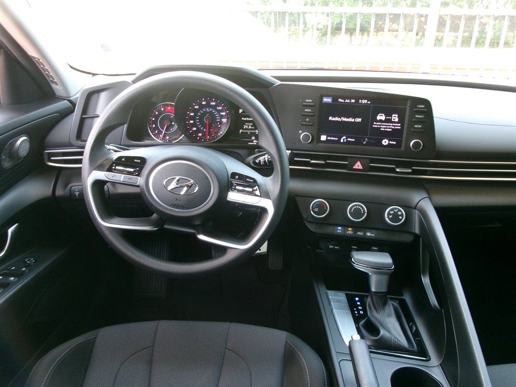 2023 Hyundai Elantra - $15,995