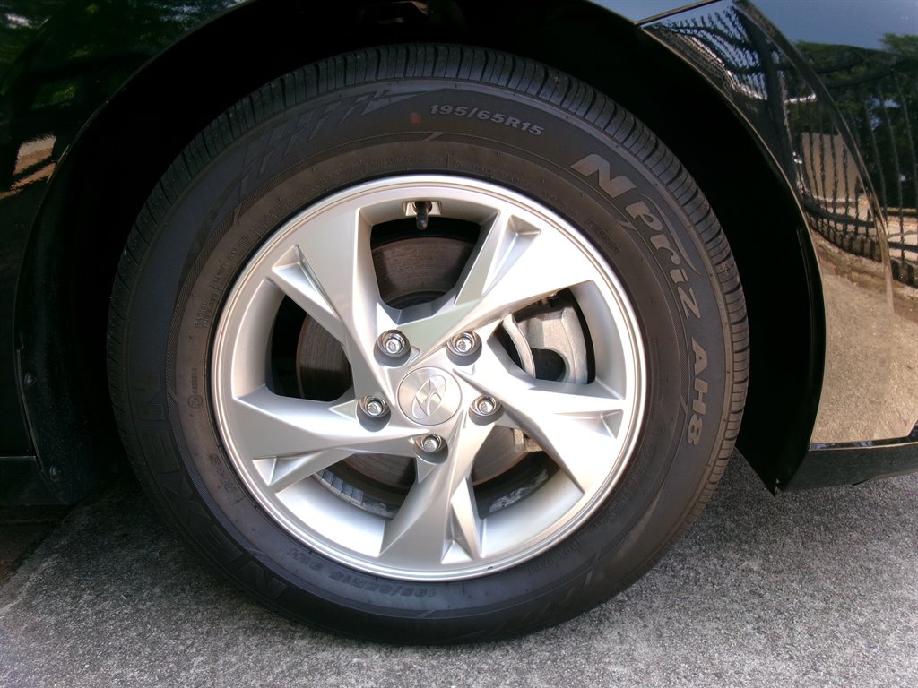 2023 Hyundai Elantra - $15,995
