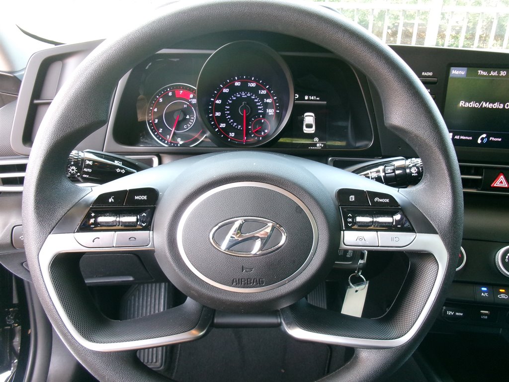 2023 Hyundai Elantra - $15,995