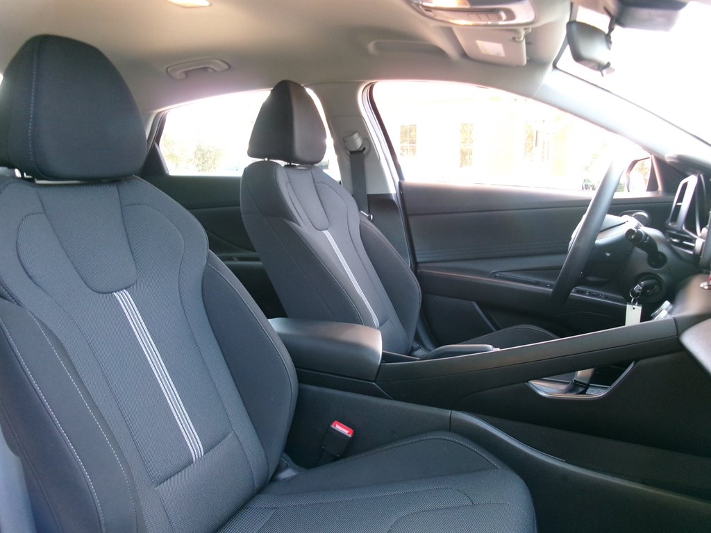 2023 Hyundai Elantra - $15,995