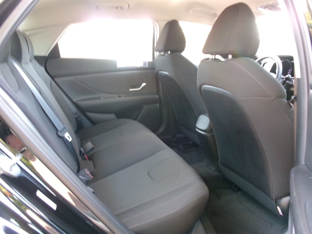 2023 Hyundai Elantra - $15,995