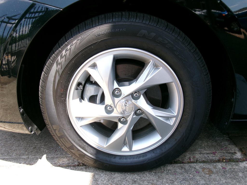 2023 Hyundai Elantra - $15,995