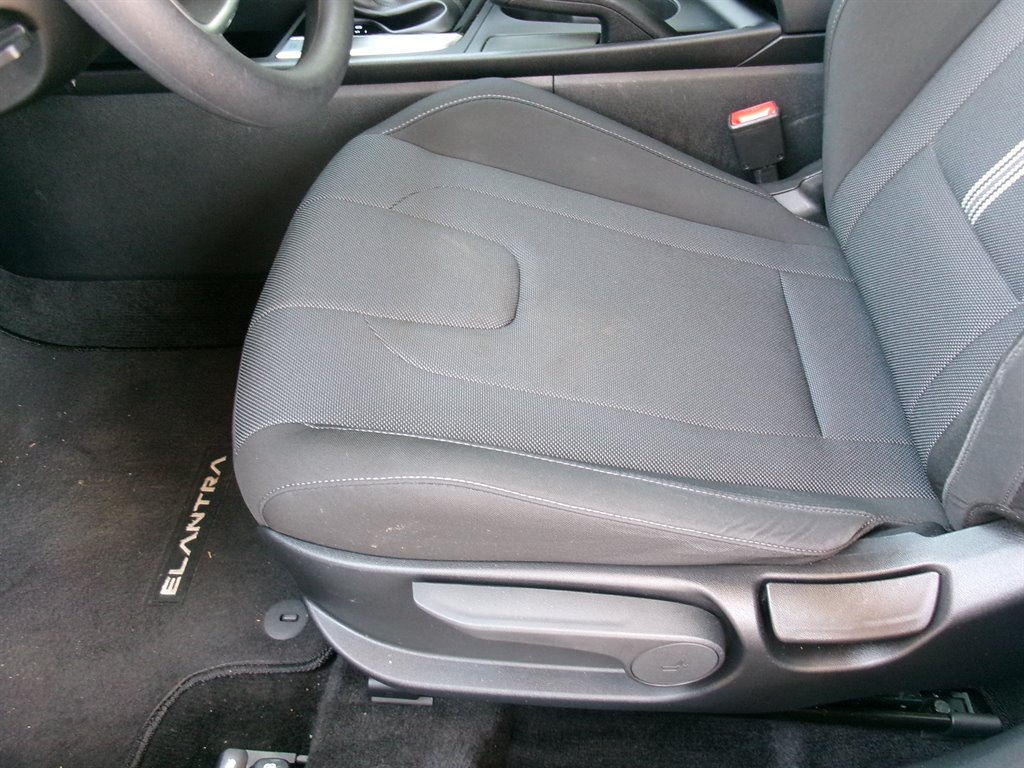 2023 Hyundai Elantra - $15,995