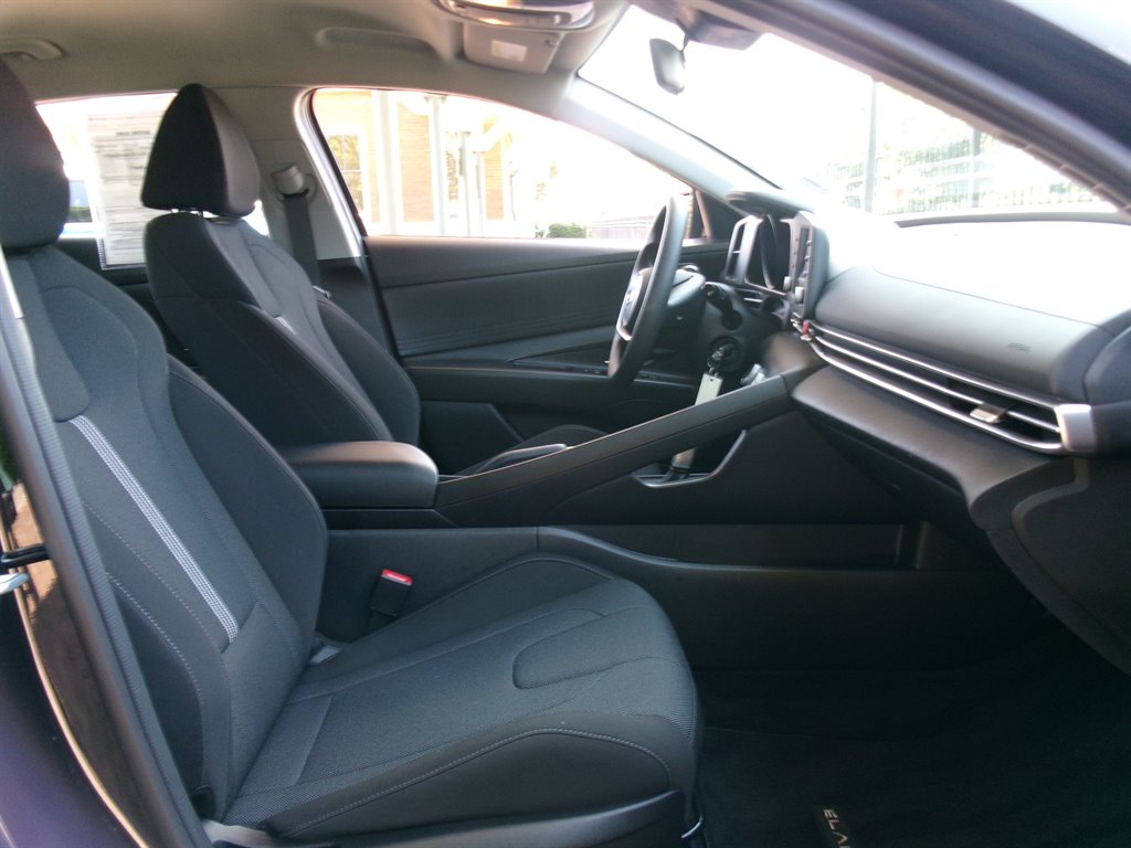 2023 Hyundai Elantra - $15,995