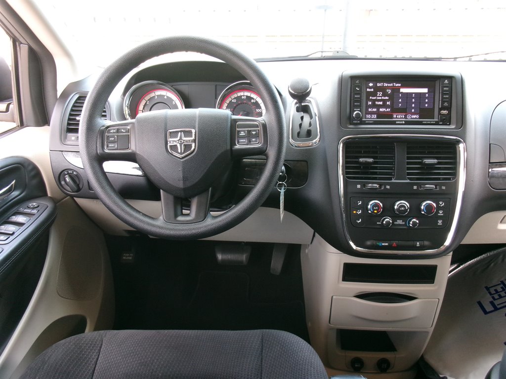 2018 Dodge Grand Caravan - $22,995