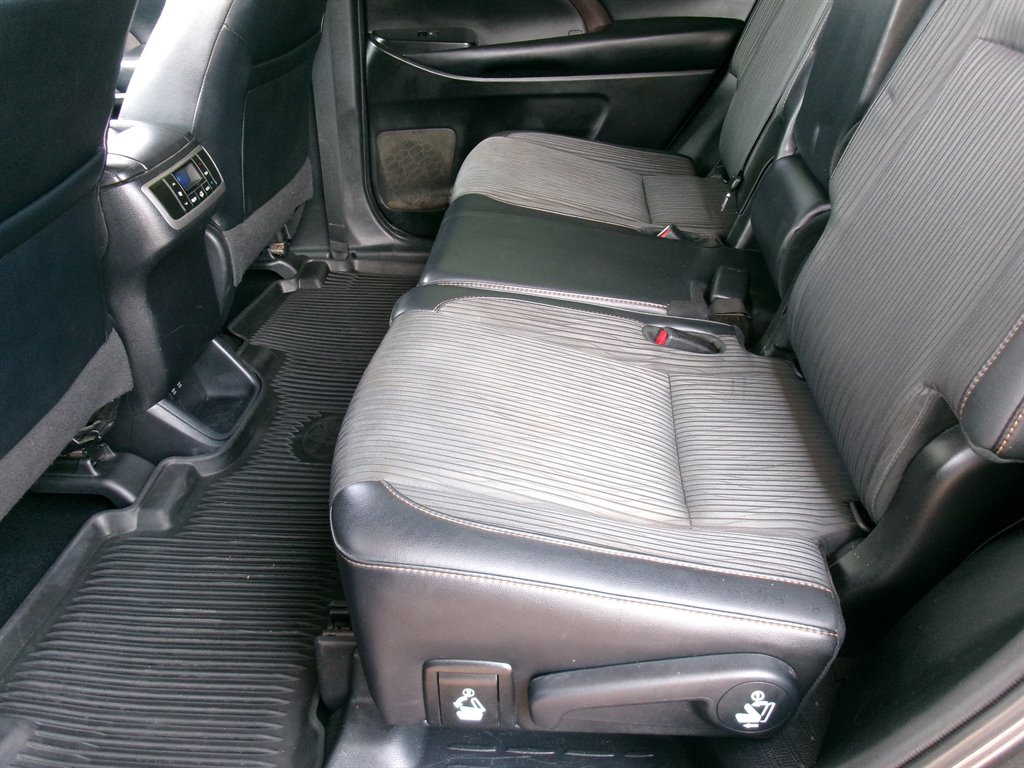 2019 Toyota Highlander - $14,995
