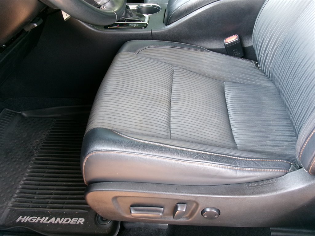 2019 Toyota Highlander - $14,995