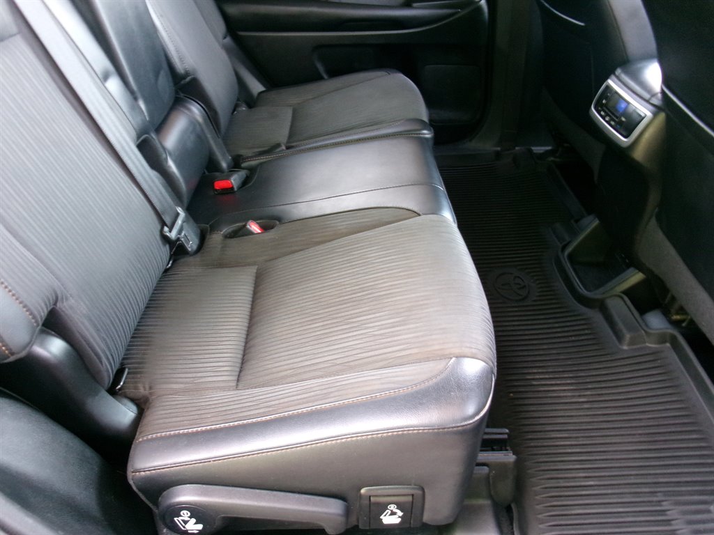 2019 Toyota Highlander - $14,995