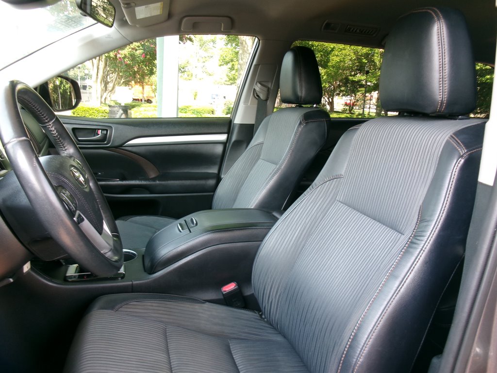 2019 Toyota Highlander - $14,995