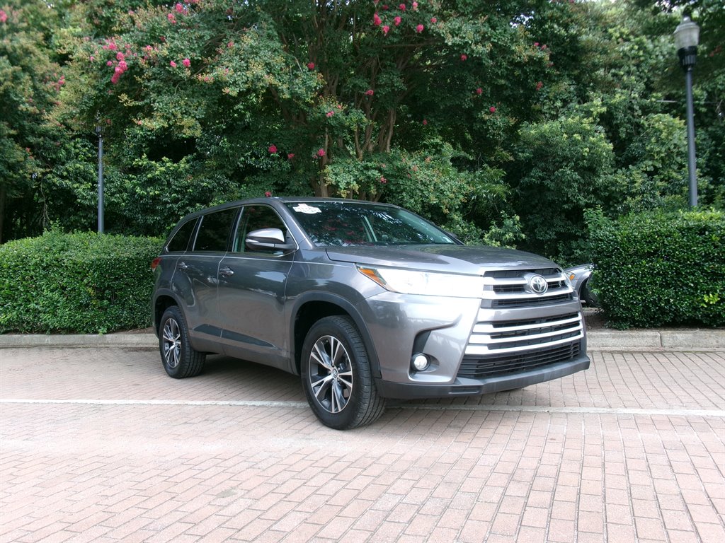 2019 Toyota Highlander - $14,995