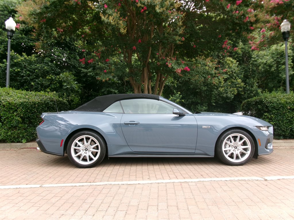 2025 Ford Mustang - $54,990