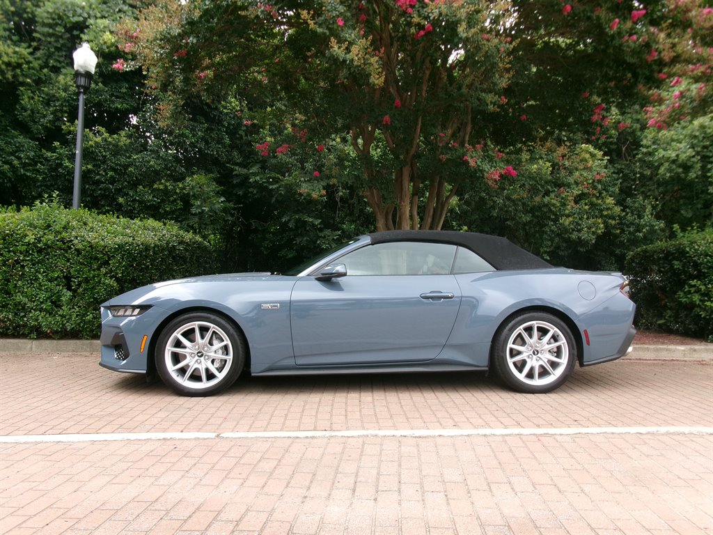 2025 Ford Mustang - $54,990