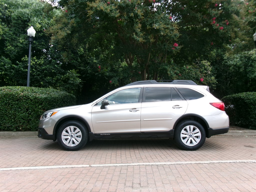 2016 Subaru Outback - $13,995