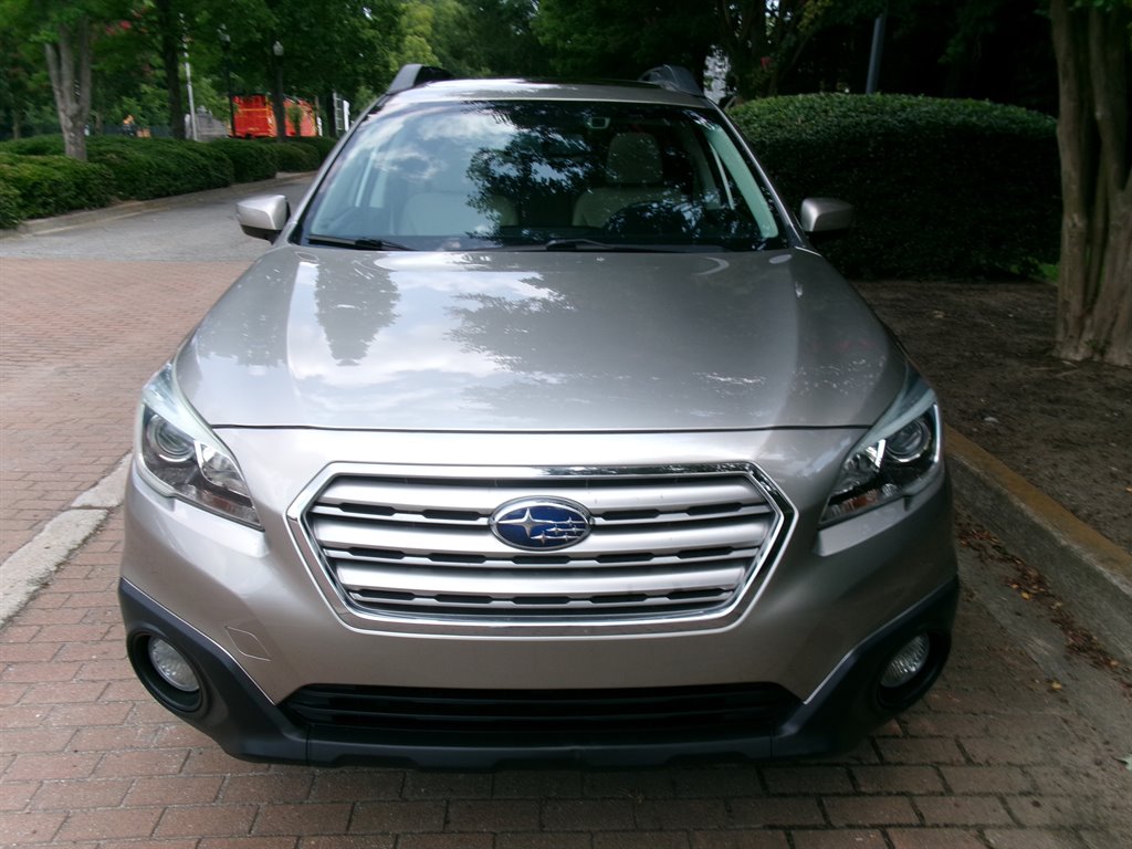 2016 Subaru Outback - $13,995