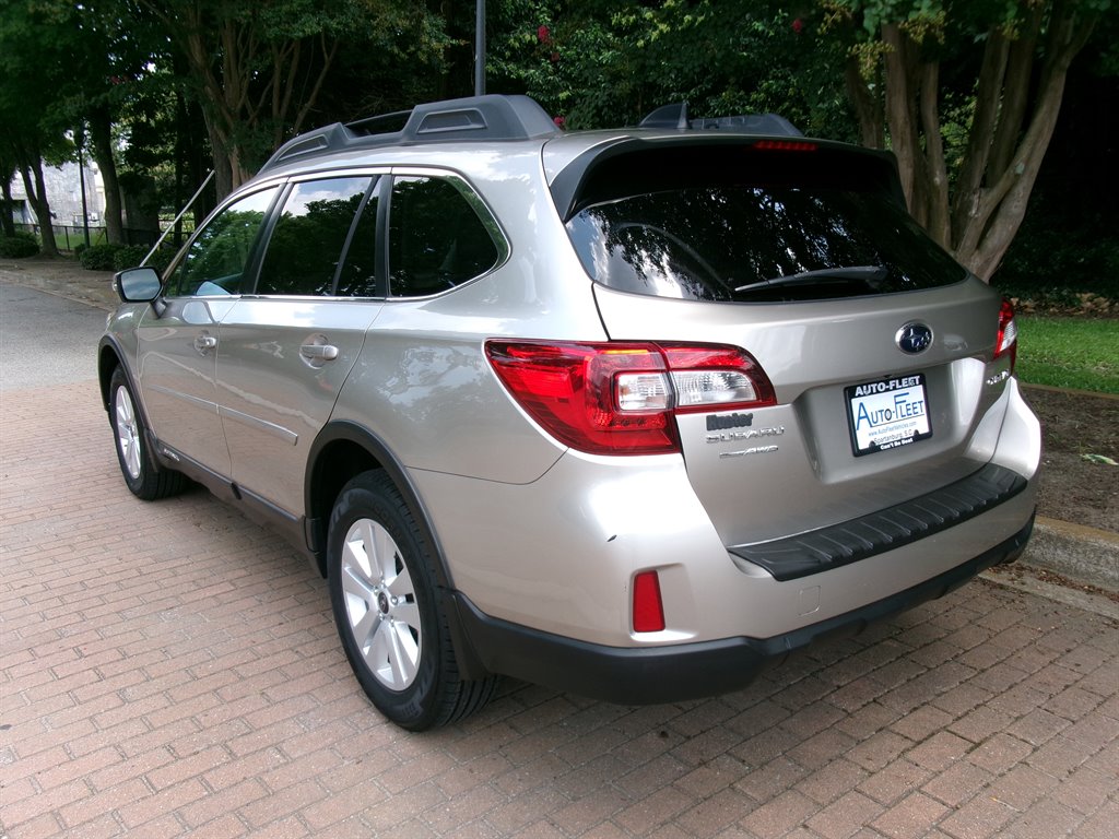 2016 Subaru Outback - $13,995