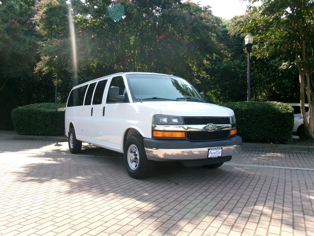 2015 Chevrolet Express - $21,995