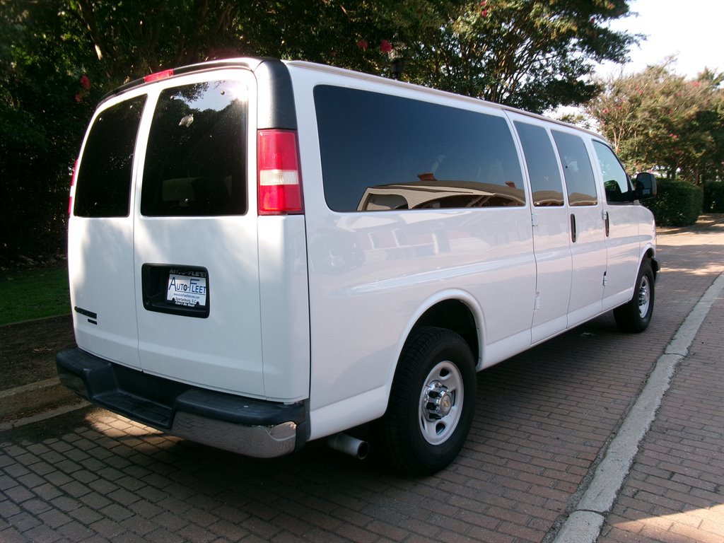 2015 Chevrolet Express - $21,995