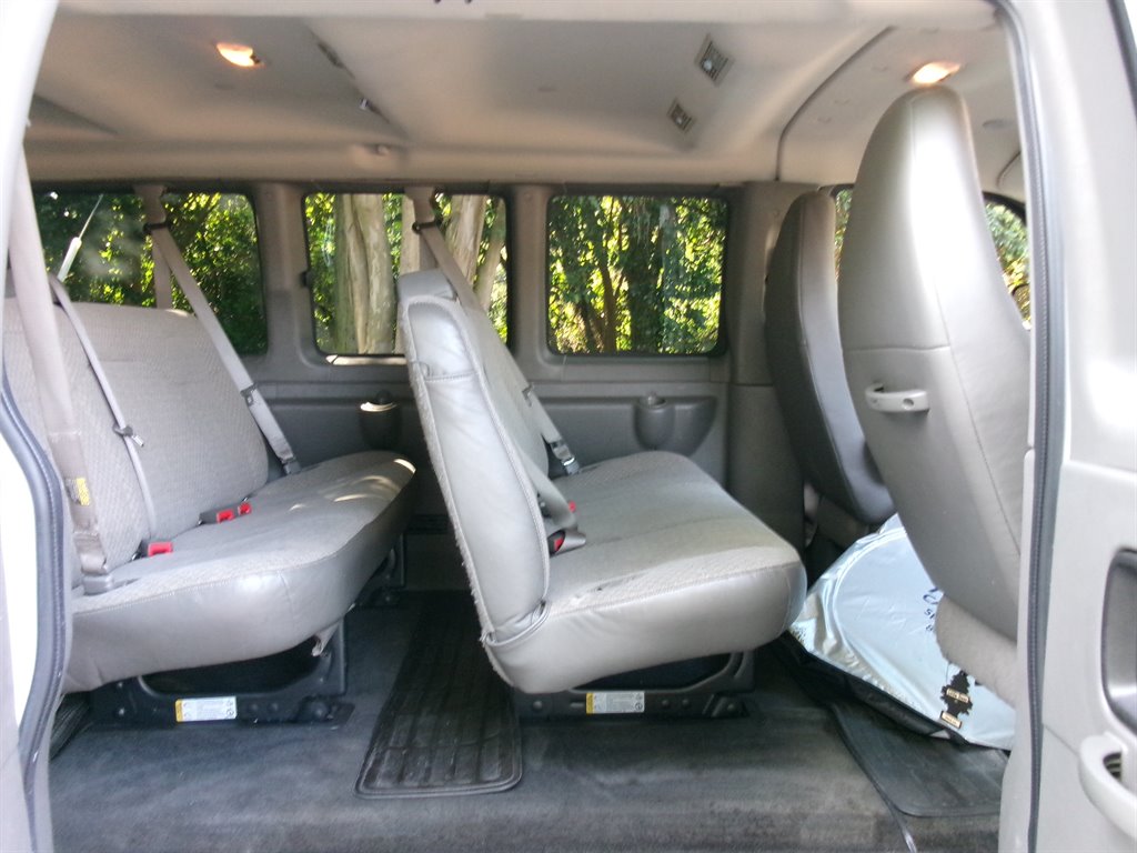 2015 Chevrolet Express - $21,995