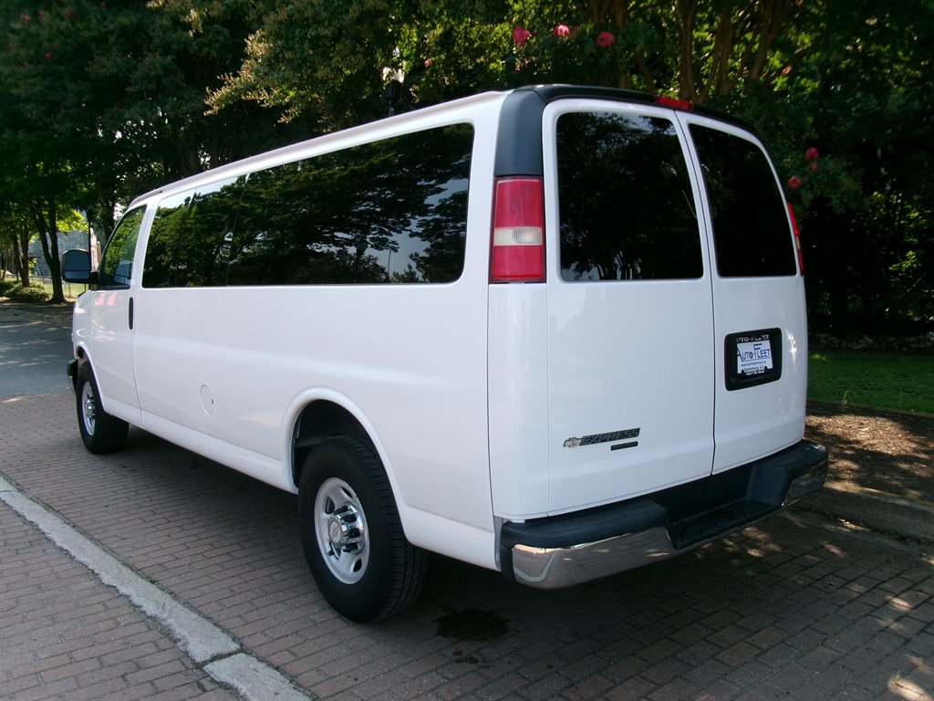 2015 Chevrolet Express - $21,995