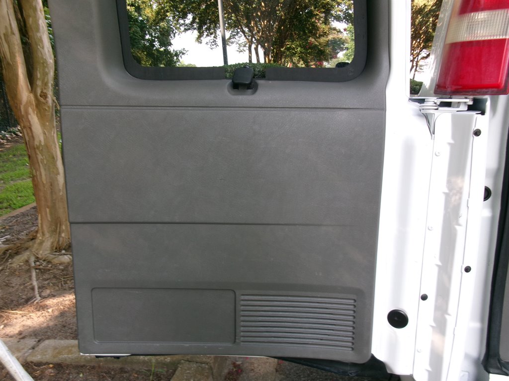 2015 Chevrolet Express - $21,995