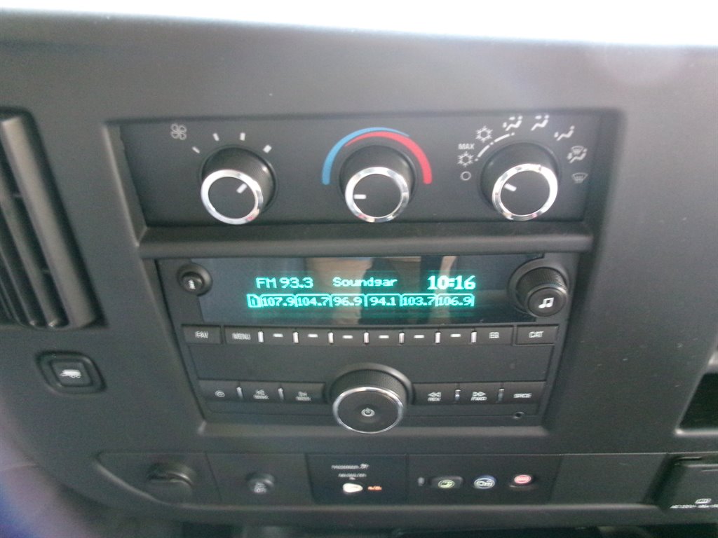 2015 Chevrolet Express - $21,995