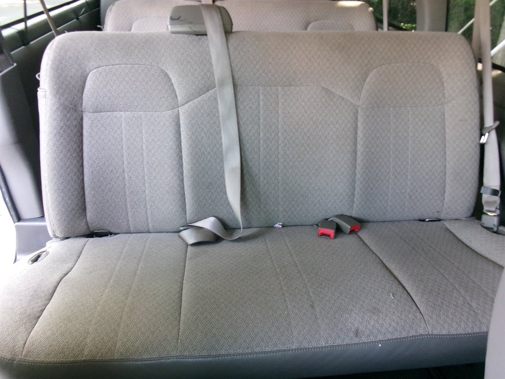 2015 Chevrolet Express - $21,995