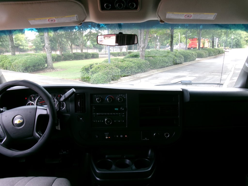 2016 Chevrolet Express - $22,995