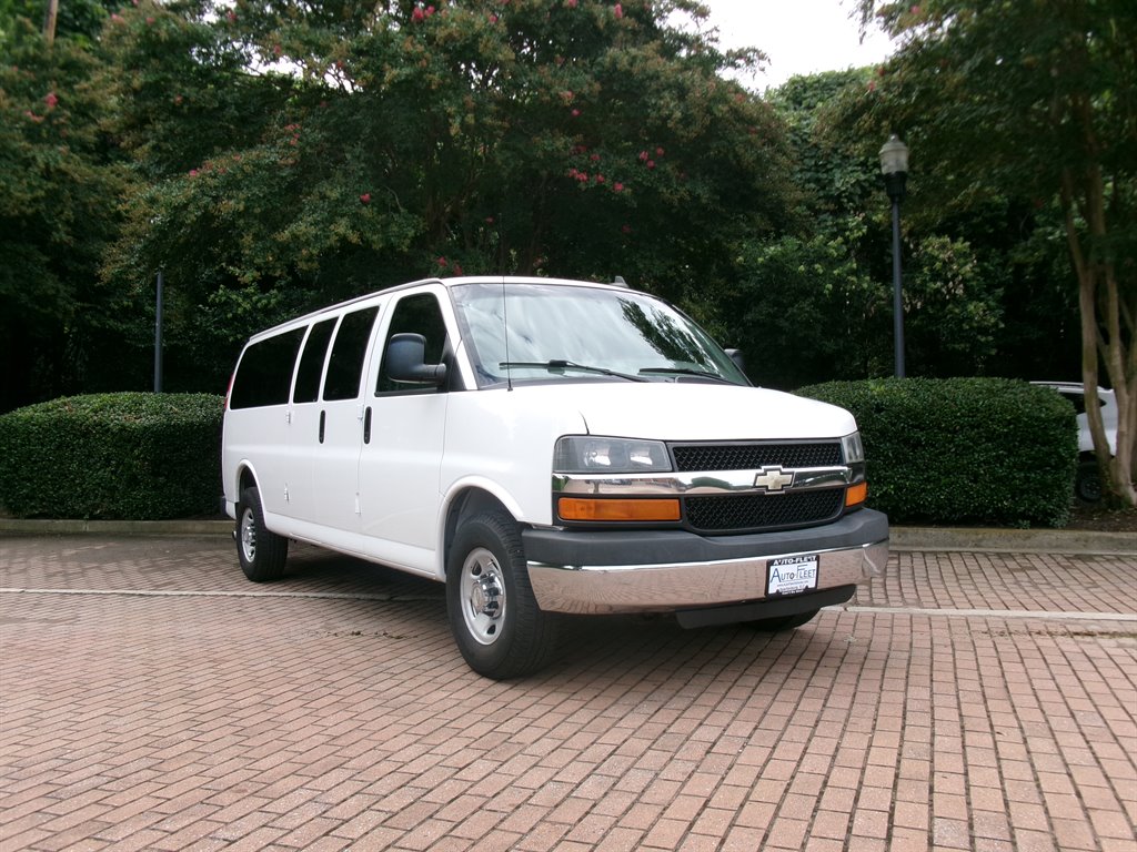 2016 Chevrolet Express - $22,995