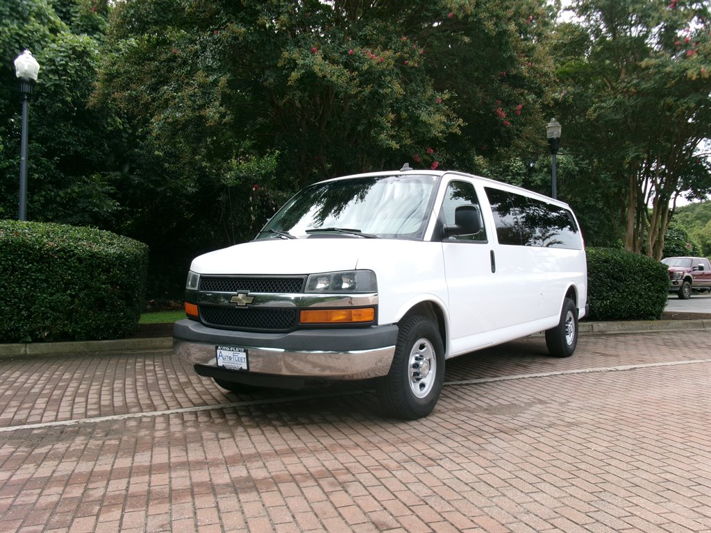 2016 Chevrolet Express - $22,995