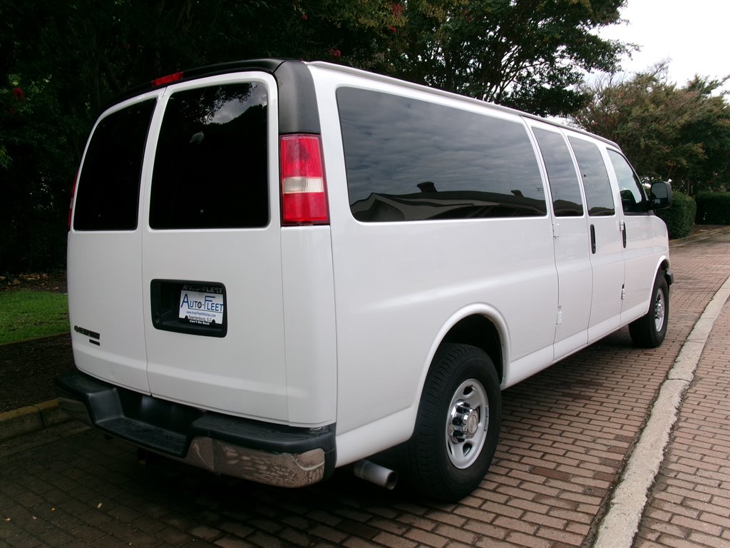 2016 Chevrolet Express - $22,995