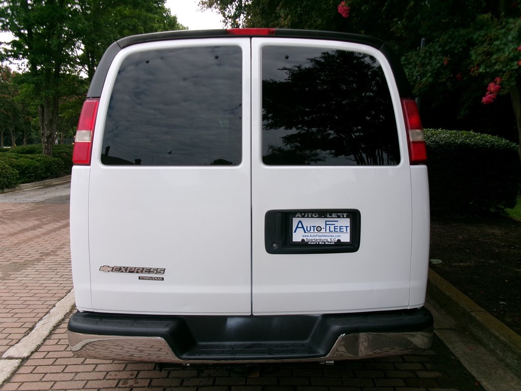 2016 Chevrolet Express - $22,995