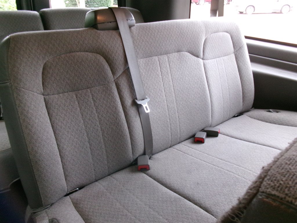 2016 Chevrolet Express - $22,995