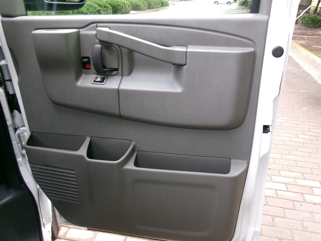 2016 Chevrolet Express - $22,995